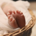 Paniers de naissance bien pensés pour les nouveaux-nés